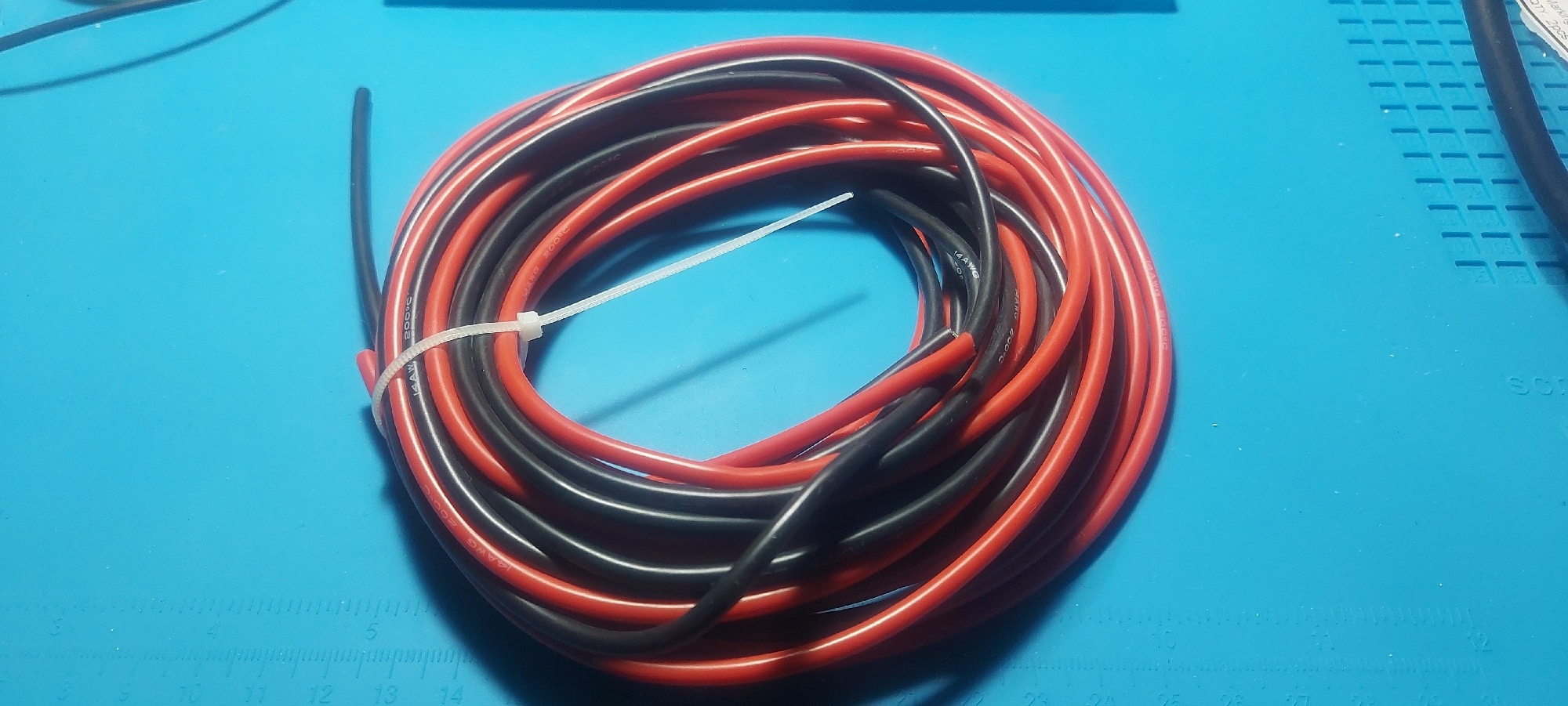Cavo Silicone 10 AWG 5 Metri - Nero/Rosso, Rame Stagnato, Alta Durabilità