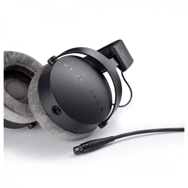 beyerdynamic DT 700 PRO X