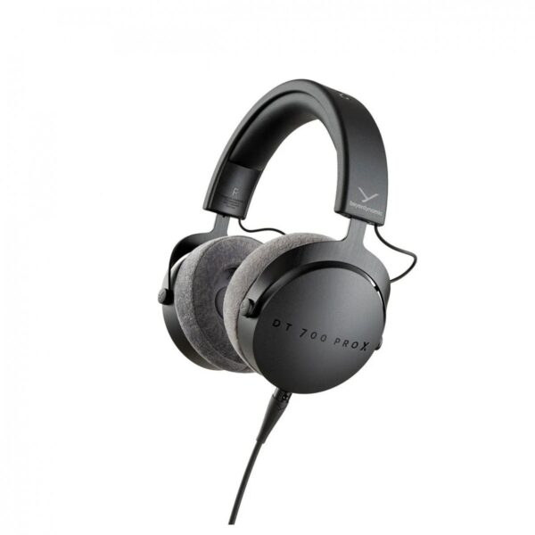 beyerdynamic DT 700 PRO X