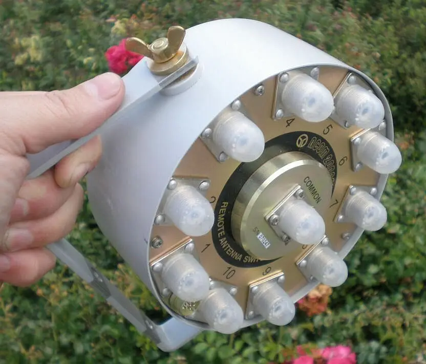 ACOM-2000 SW Commutatore Antenna Remoto 5KW